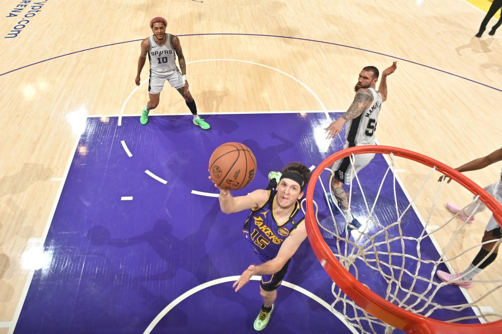 蜂送出三名 蜂送出三名