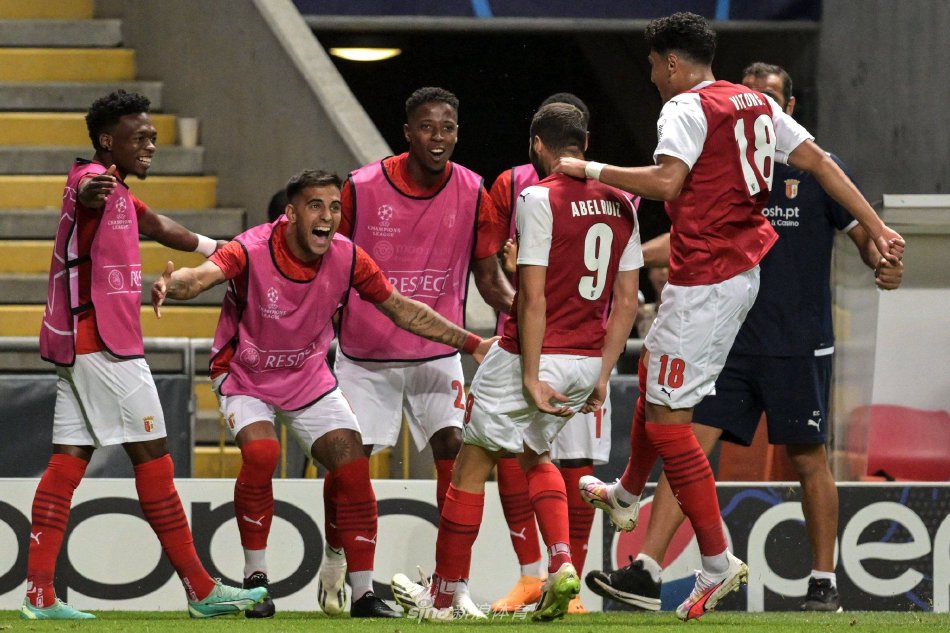 以此回应这 以此回应这