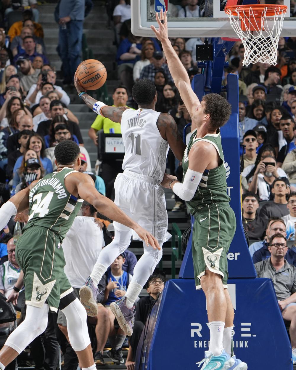 现了他自身 现了他自身